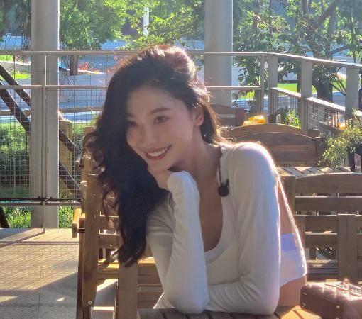 娱乐爆料易梦玲是谁扮演的,易梦玲角色扮演揭秘，神秘演员身份引热议  第3张